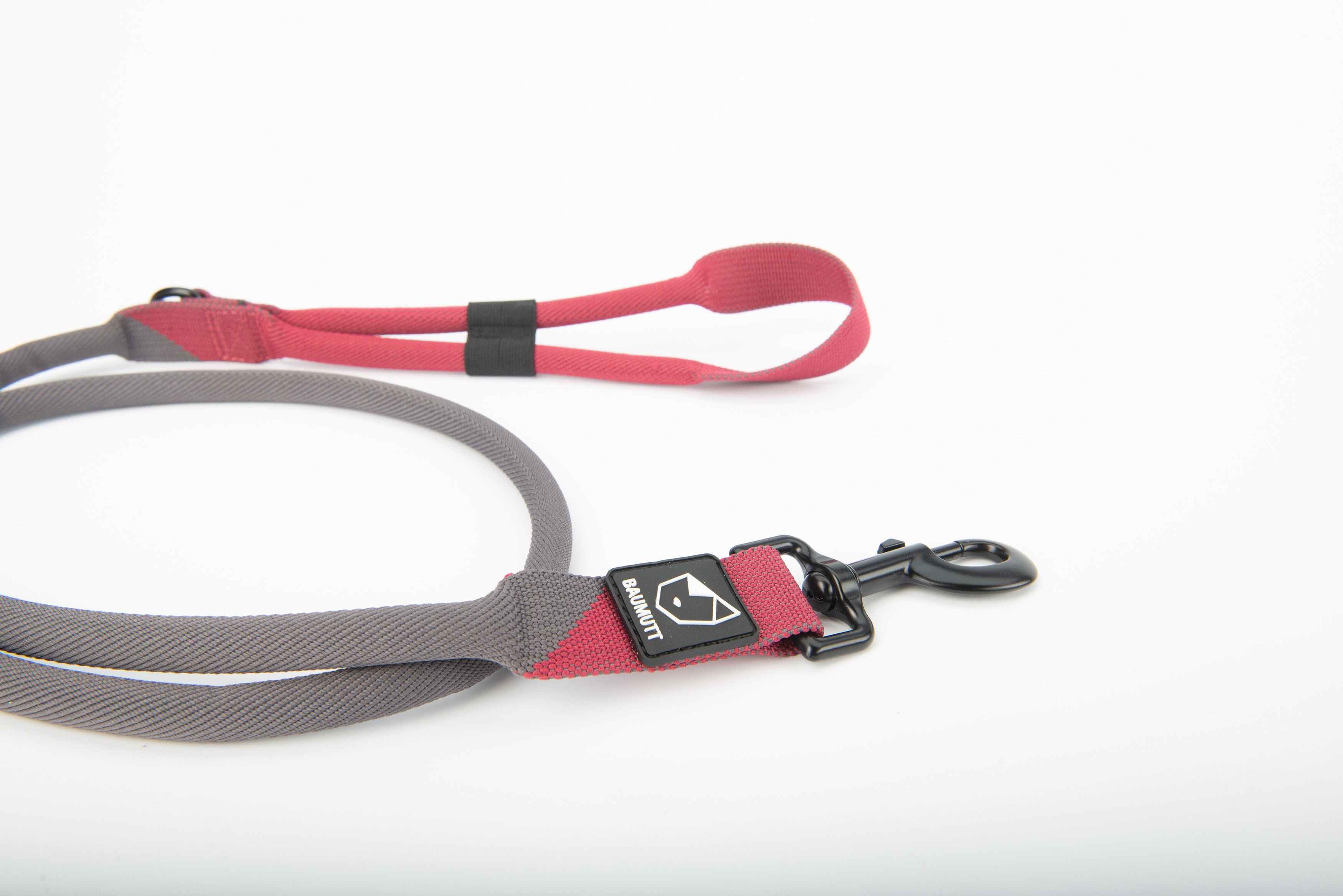 baumutt burgundy and dark grey LAXO hands free dog leash, side view